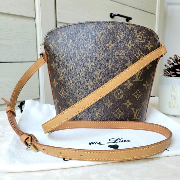 Louis Vuitton Handbags - 💕DISCONTINUED Very Rare LOUIS VUITTON Drouot Crossbody/Shoulder Bag Monogram